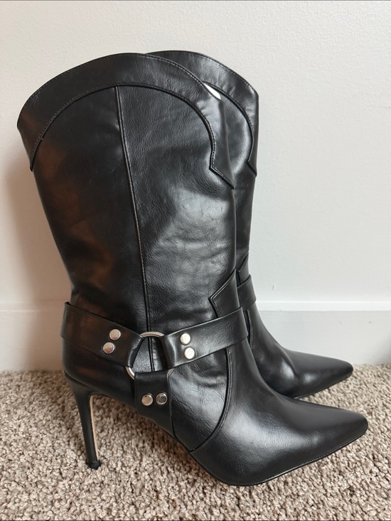 avaline Shoes - Women's Black Pointed-Toe High-Heel Western Ankle Boots